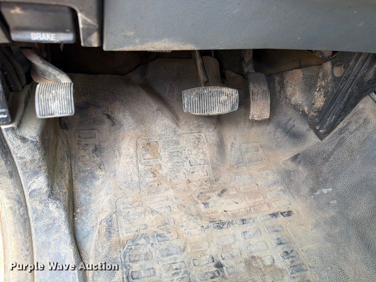 image for item FH6256 2012 Ford F550 Super Duty XL Crew Cab service truck