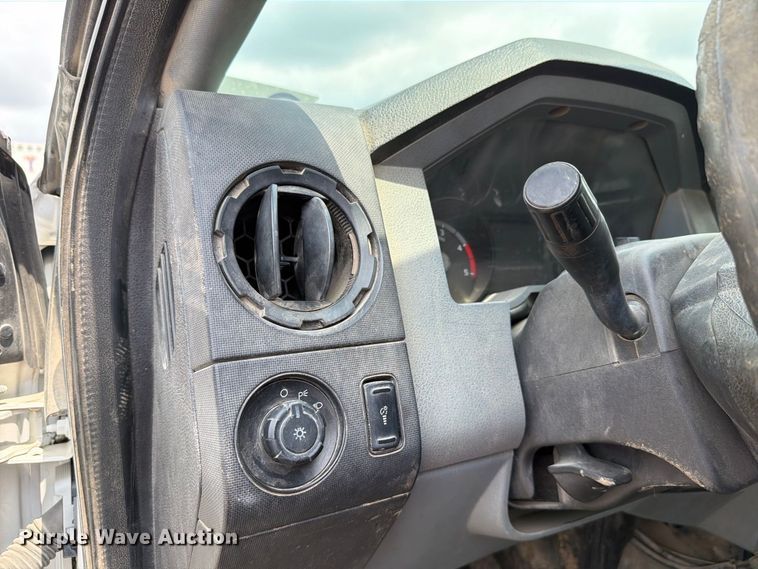 image for item FH6256 2012 Ford F550 Super Duty XL Crew Cab service truck