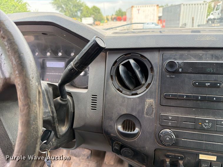 image for item FH6256 2012 Ford F550 Super Duty XL Crew Cab service truck