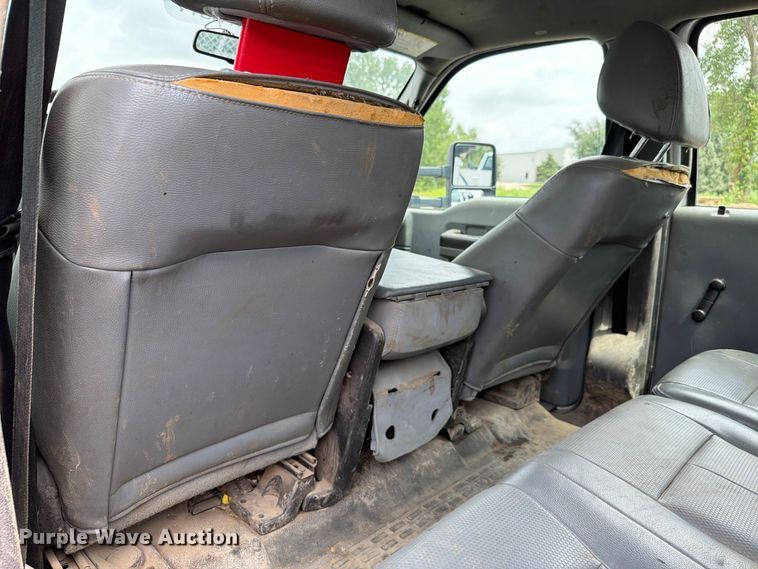 image for item FH6256 2012 Ford F550 Super Duty XL Crew Cab service truck