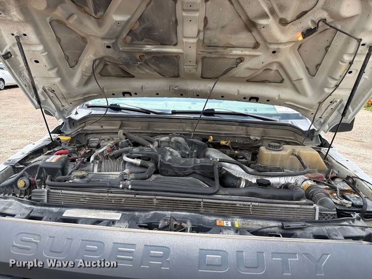 image for item FH6256 2012 Ford F550 Super Duty XL Crew Cab service truck