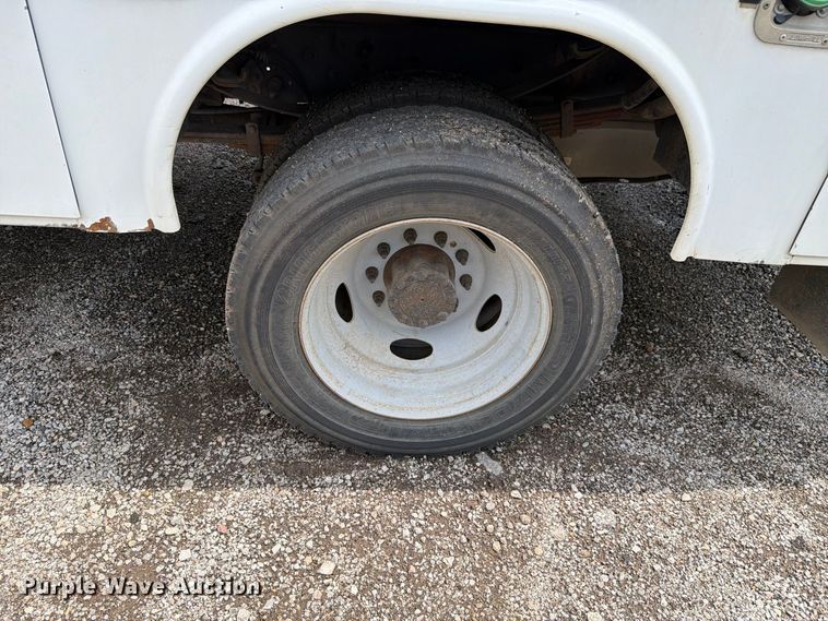 image for item FH6256 2012 Ford F550 Super Duty XL Crew Cab service truck