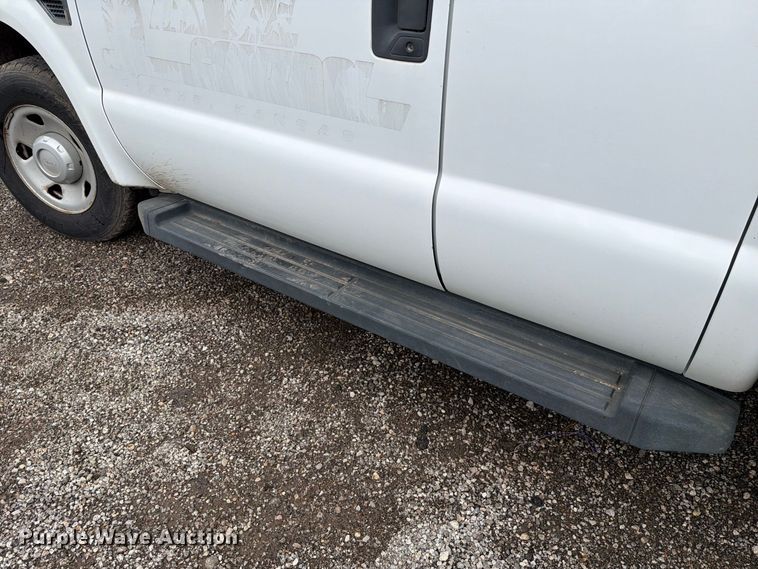 image for item FH6257 2009 Ford F250 Super Duty XL Ext. Cab animal control pickup truck