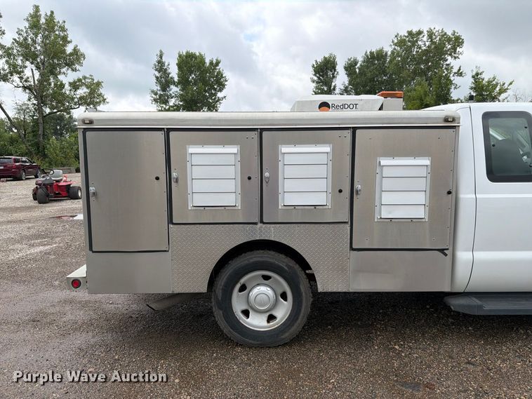 image for item FH6257 2009 Ford F250 Super Duty XL Ext. Cab animal control pickup truck