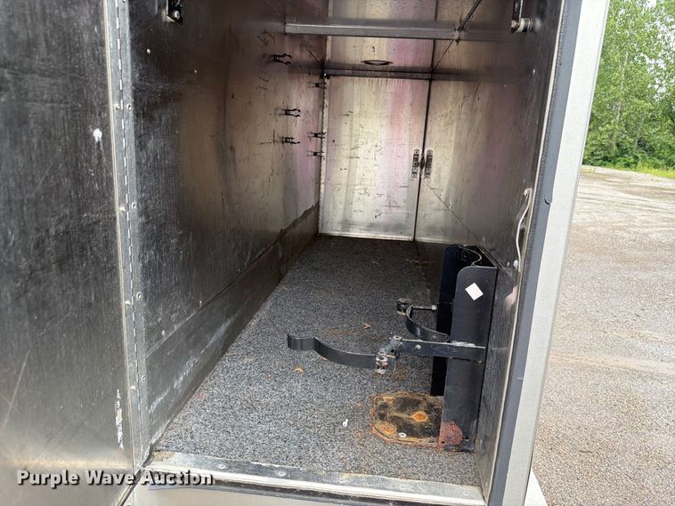 image for item FH6257 2009 Ford F250 Super Duty XL Ext. Cab animal control pickup truck