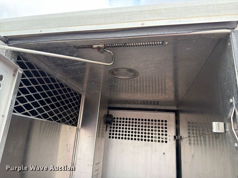 image for item FH6257 2009 Ford F250 Super Duty XL Ext. Cab animal control pickup truck