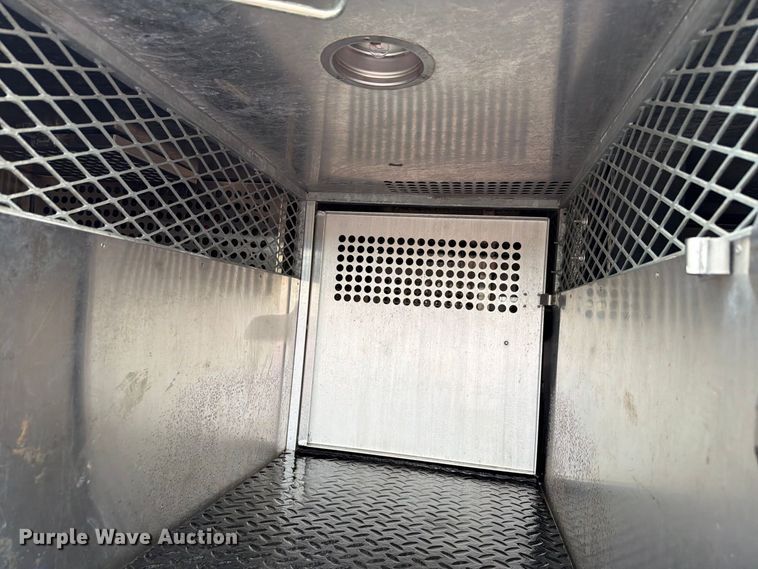 image for item FH6257 2009 Ford F250 Super Duty XL Ext. Cab animal control pickup truck