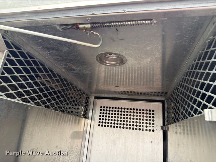 image for item FH6257 2009 Ford F250 Super Duty XL Ext. Cab animal control pickup truck