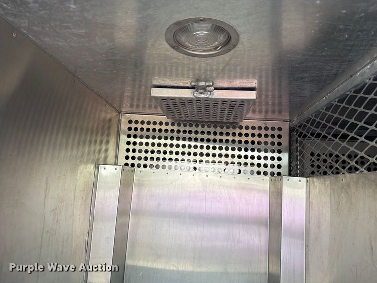image for item FH6257 2009 Ford F250 Super Duty XL Ext. Cab animal control pickup truck