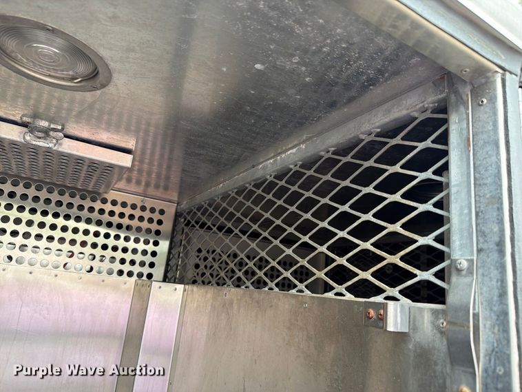 image for item FH6257 2009 Ford F250 Super Duty XL Ext. Cab animal control pickup truck