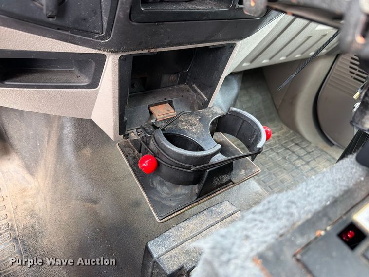 image for item FH6257 2009 Ford F250 Super Duty XL Ext. Cab animal control pickup truck