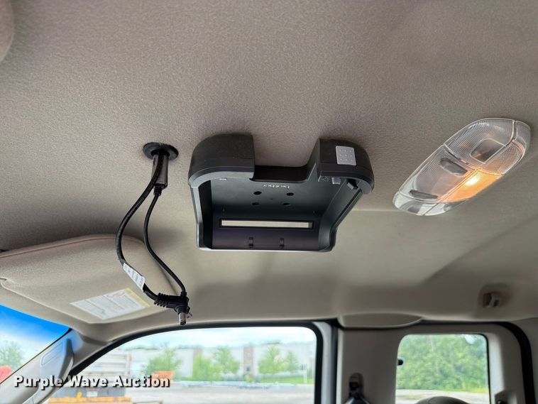 image for item FH6257 2009 Ford F250 Super Duty XL Ext. Cab animal control pickup truck