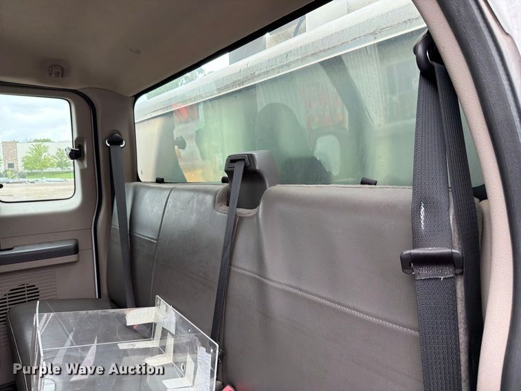 image for item FH6257 2009 Ford F250 Super Duty XL Ext. Cab animal control pickup truck