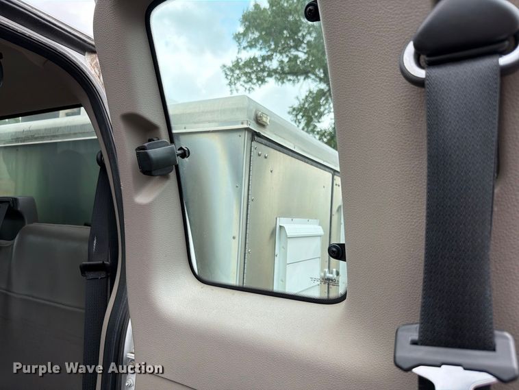 image for item FH6257 2009 Ford F250 Super Duty XL Ext. Cab animal control pickup truck