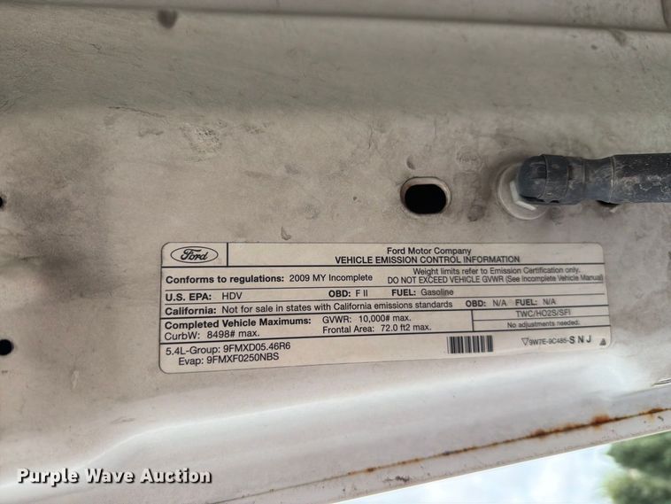 image for item FH6257 2009 Ford F250 Super Duty XL Ext. Cab animal control pickup truck