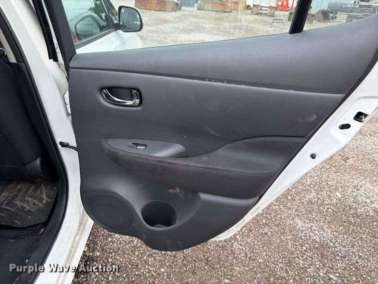 image for item FH6258 2016 Nissan Leaf 