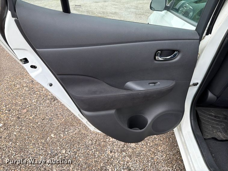 image for item FH6258 2016 Nissan Leaf 