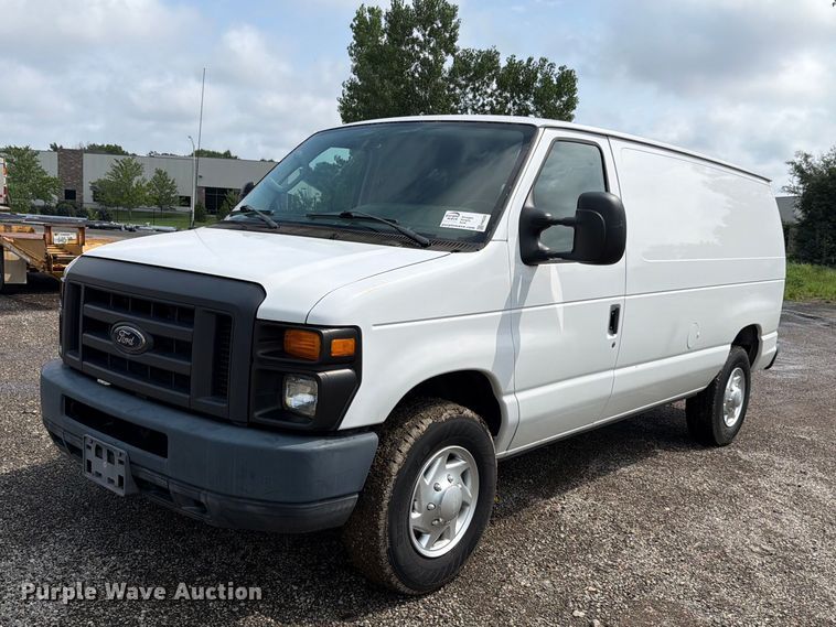 2014 Ford E-250 super duty utility van