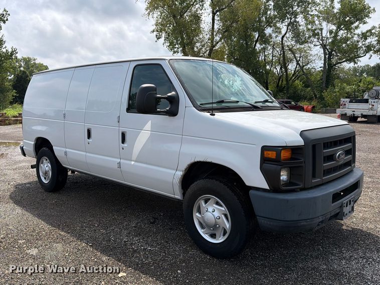 image for item FH6259 2014 Ford E-250 super duty utility van