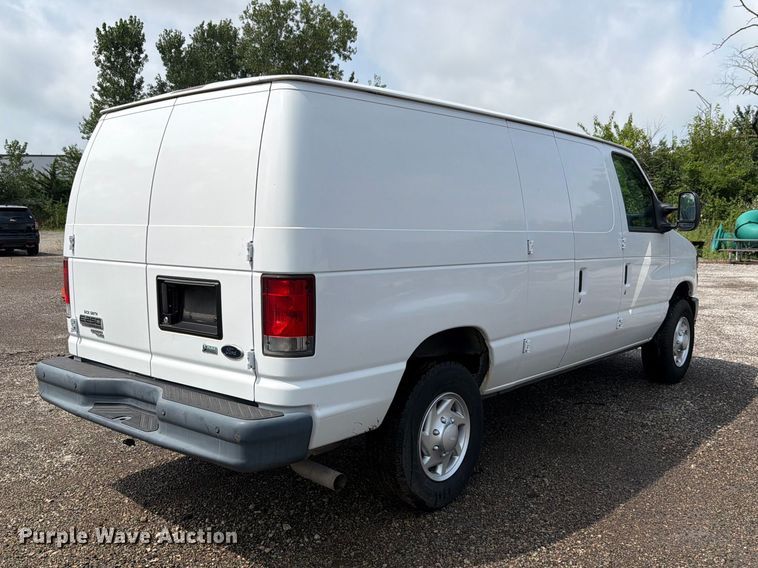 image for item FH6259 2014 Ford E-250 super duty utility van