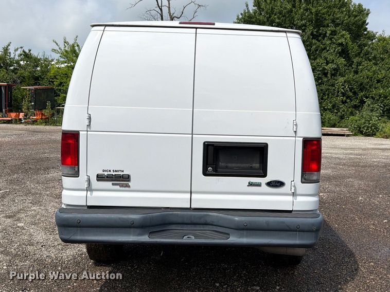 image for item FH6259 2014 Ford E-250 super duty utility van