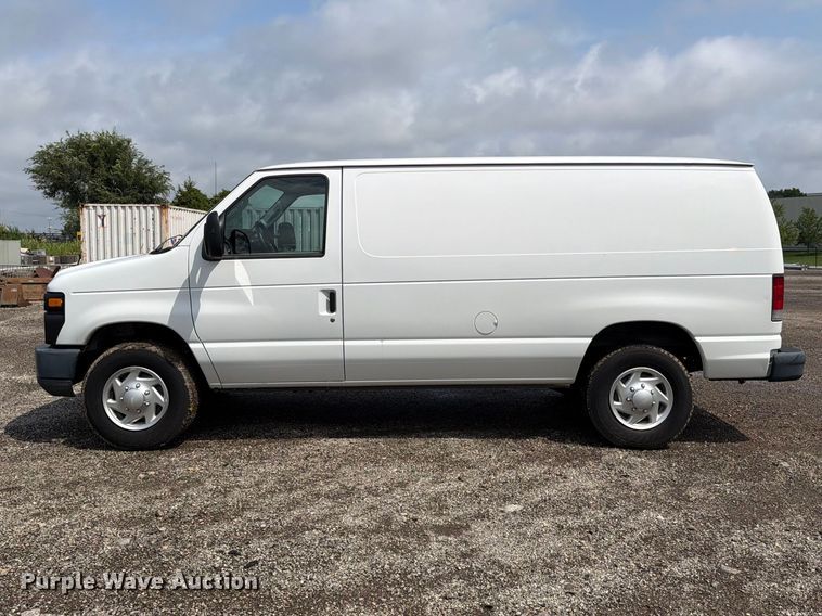 image for item FH6259 2014 Ford E-250 super duty utility van