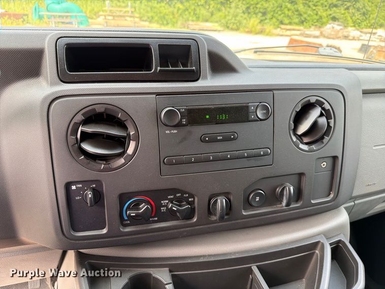 image for item FH6259 2014 Ford E-250 super duty utility van
