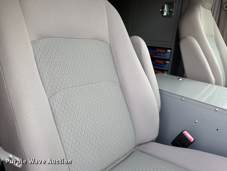 image for item FH6259 2014 Ford E-250 super duty utility van