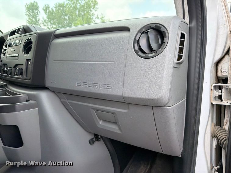 image for item FH6259 2014 Ford E-250 super duty utility van