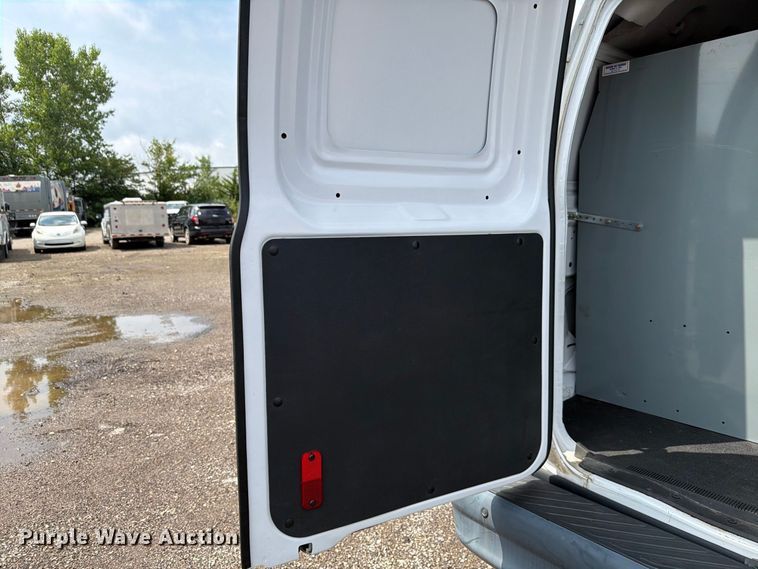 image for item FH6259 2014 Ford E-250 super duty utility van