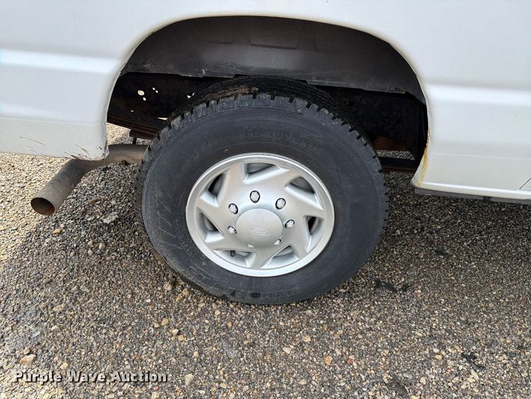 image for item FH6259 2014 Ford E-250 super duty utility van
