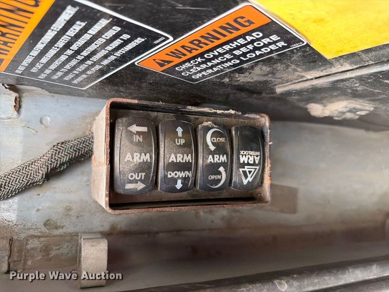 image for item FH6261 2017 Mack LR633 refuse truck