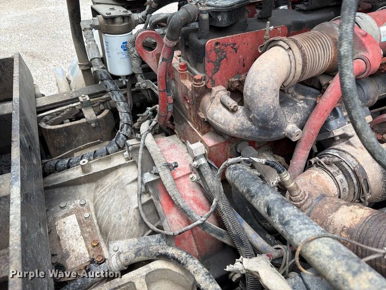 image for item FH6261 2017 Mack LR633 refuse truck
