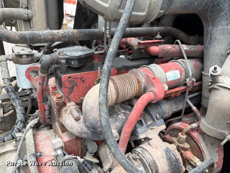 image for item FH6261 2017 Mack LR633 refuse truck