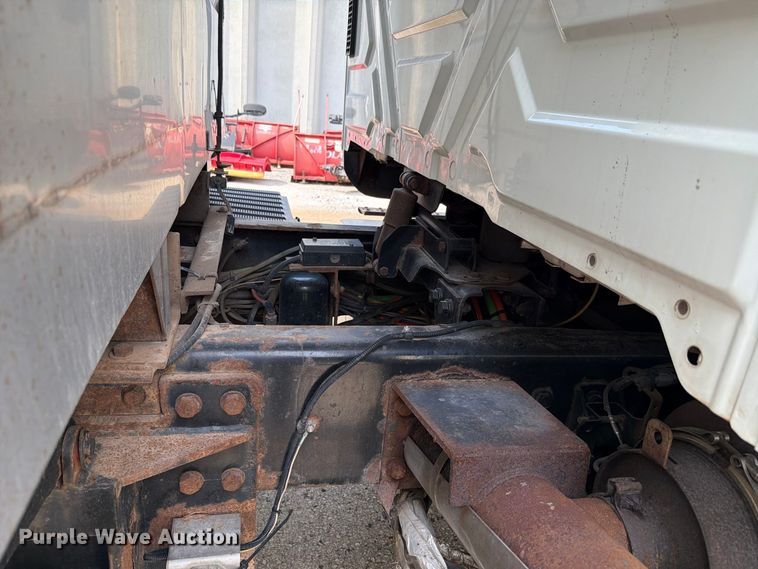 image for item FH6262 2013 International WorkStar dump truck