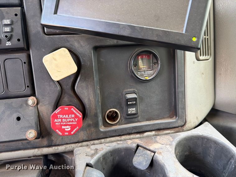 image for item FH6262 2013 International WorkStar dump truck