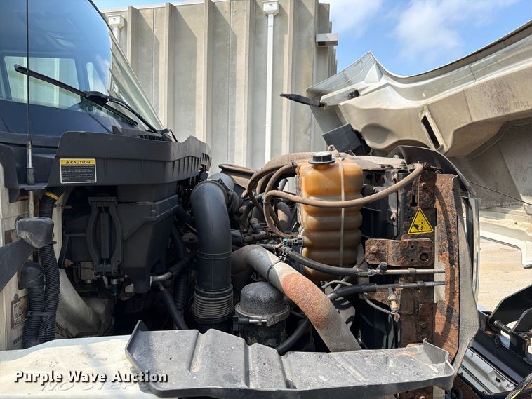 image for item FH6262 2013 International WorkStar dump truck