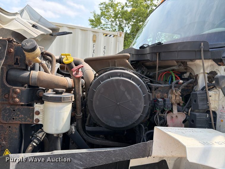 image for item FH6262 2013 International WorkStar dump truck