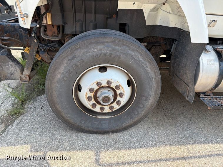 image for item FH6262 2013 International WorkStar dump truck