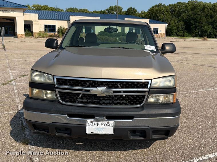 image for item FH6303 2006 Chevrolet Silverado 1500 pickup truck