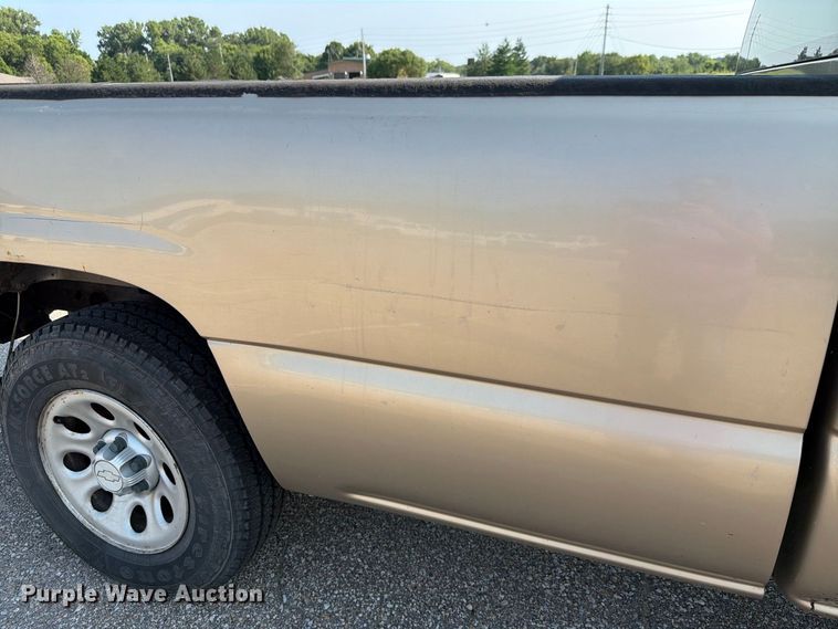 image for item FH6303 2006 Chevrolet Silverado 1500 pickup truck