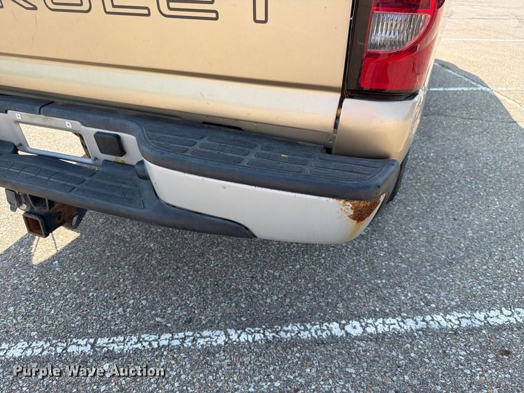 image for item FH6303 2006 Chevrolet Silverado 1500 pickup truck