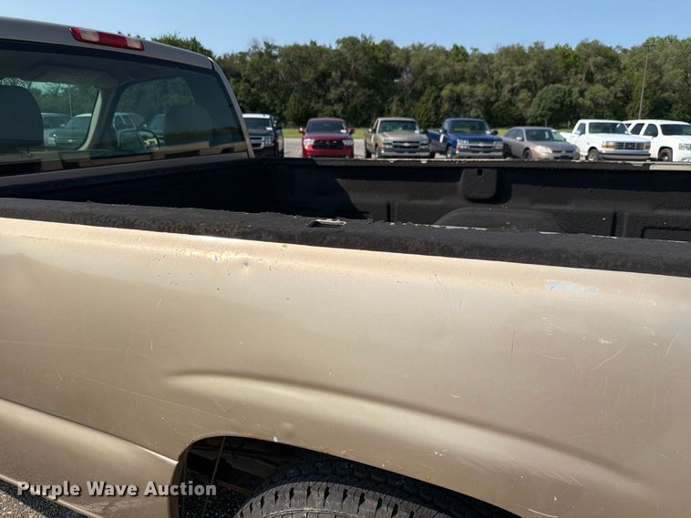 image for item FH6303 2006 Chevrolet Silverado 1500 pickup truck