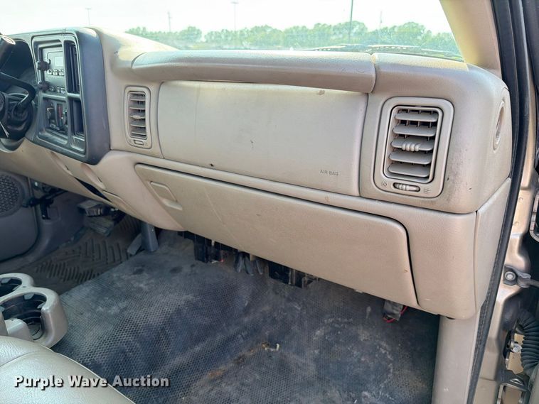 image for item FH6303 2006 Chevrolet Silverado 1500 pickup truck