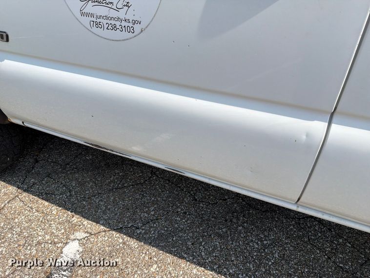 image for item FH6304 2006 Chevrolet Silverado 3500 Crew Cab pickup truck