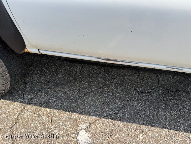 image for item FH6304 2006 Chevrolet Silverado 3500 Crew Cab pickup truck