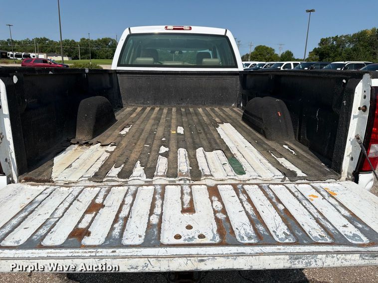 image for item FH6304 2006 Chevrolet Silverado 3500 Crew Cab pickup truck
