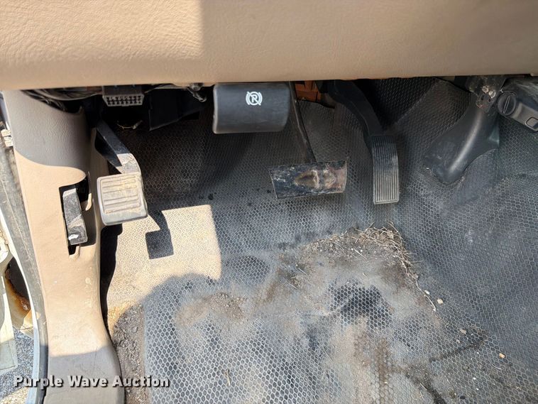 image for item FH6304 2006 Chevrolet Silverado 3500 Crew Cab pickup truck