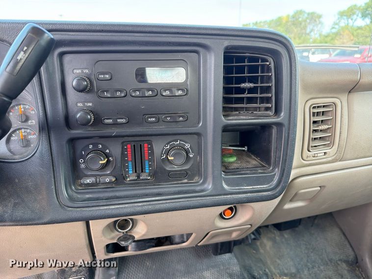 image for item FH6304 2006 Chevrolet Silverado 3500 Crew Cab pickup truck