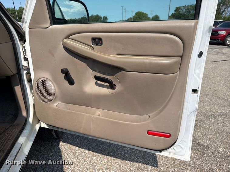 image for item FH6304 2006 Chevrolet Silverado 3500 Crew Cab pickup truck